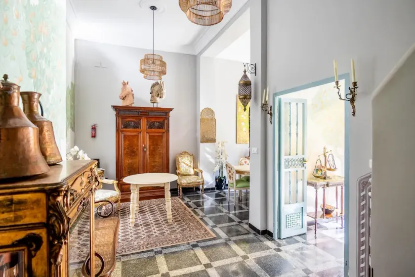 Cheerful 6 Bedroom House in Seville With Terraces - Image 1
