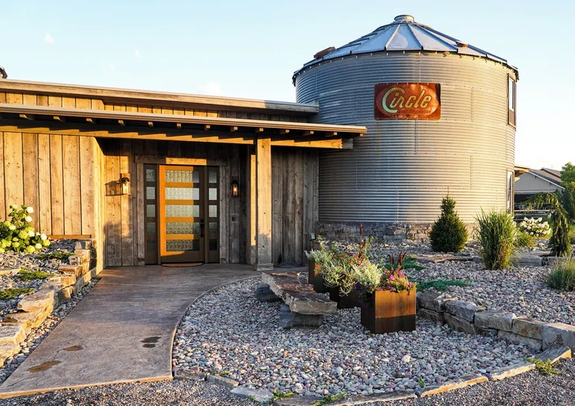 Beautiful New Silo Home (2019) Arkitektoniskt designade, underbara vyer - Image 1