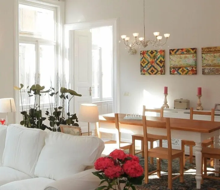 3 Bed & 3 Bath, Huge, Free Parking, City centre for families and groups - Image 1
