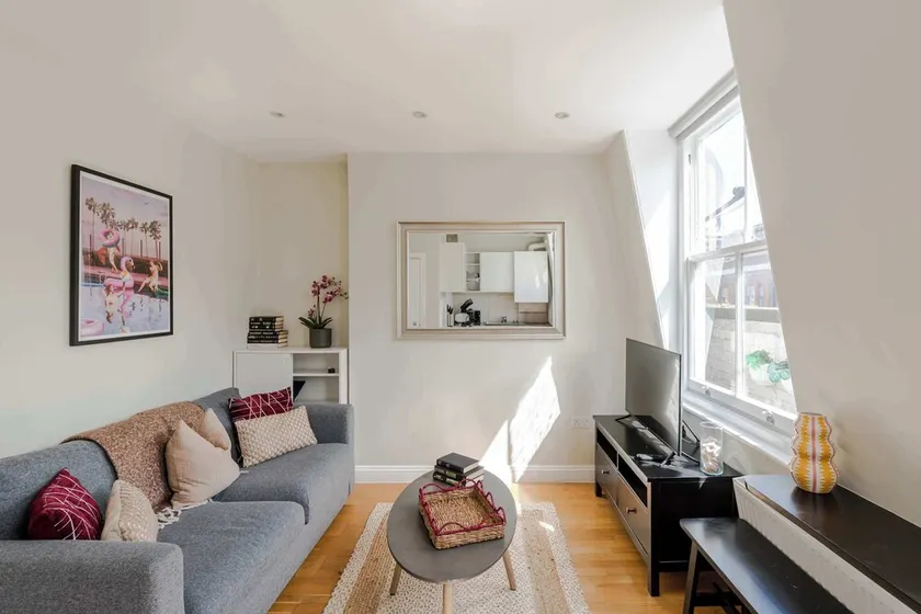 Charming Central London Retreat by Frankie Says - Image 1