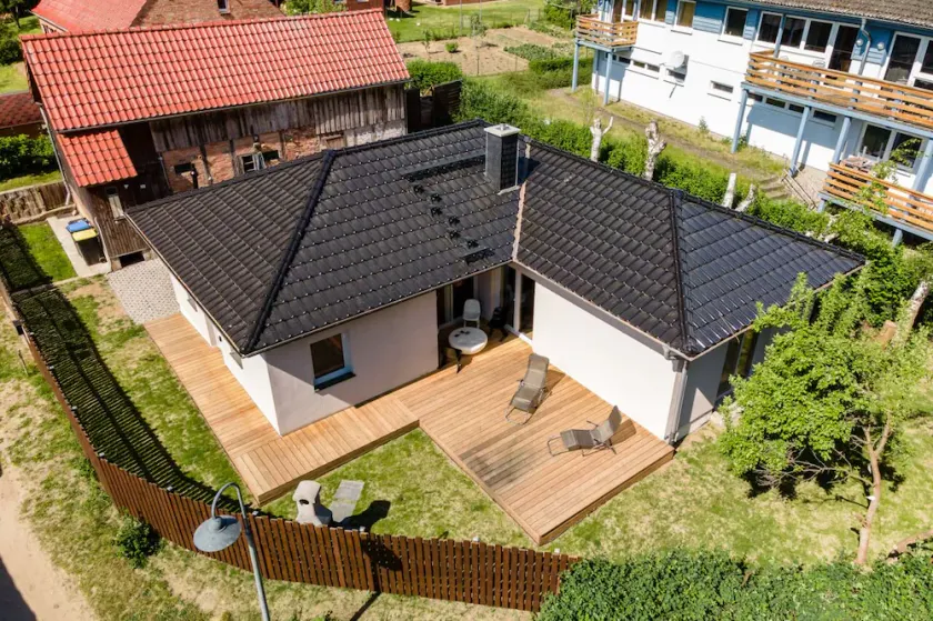 Stylish new vacation home on Lake Müritz with fireplace in a very quiet location on the outskirts of the village - Image 1