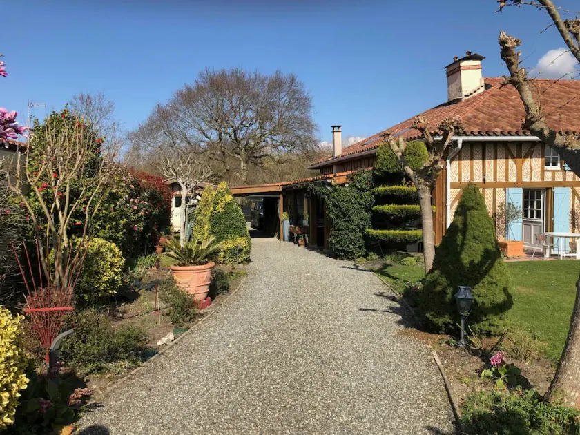 Villa 230 M2 With Garden Lac De Léon And Ocean - Image 1