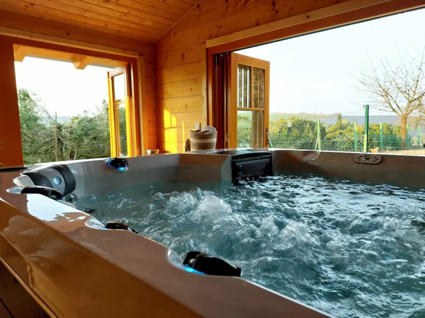 Vacation home with garden, playground, whirlpool, wood-fired sauna, pet-friendly - Image 1
