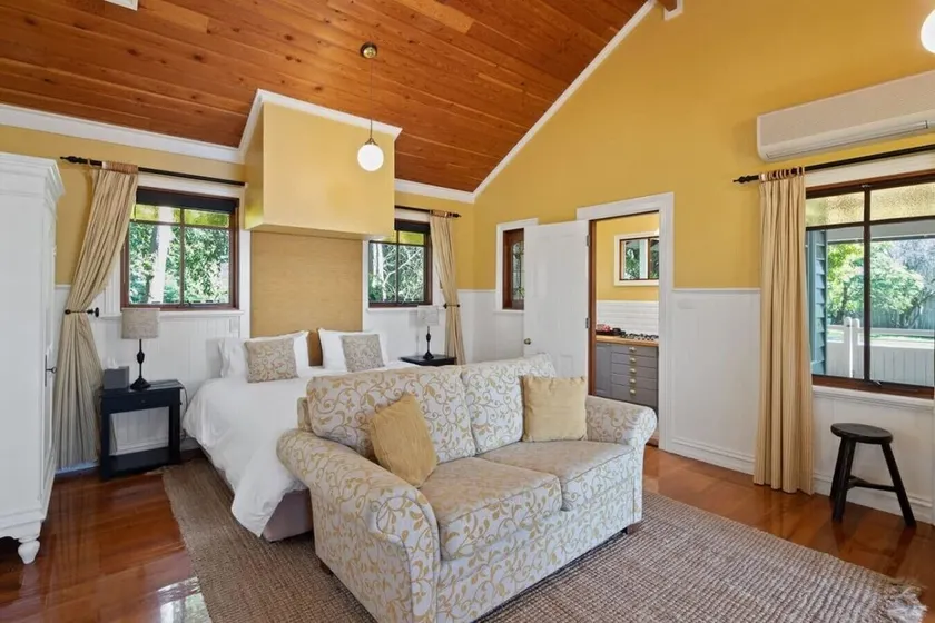 Acorn Studio at Oaktree Lodge - Image 1