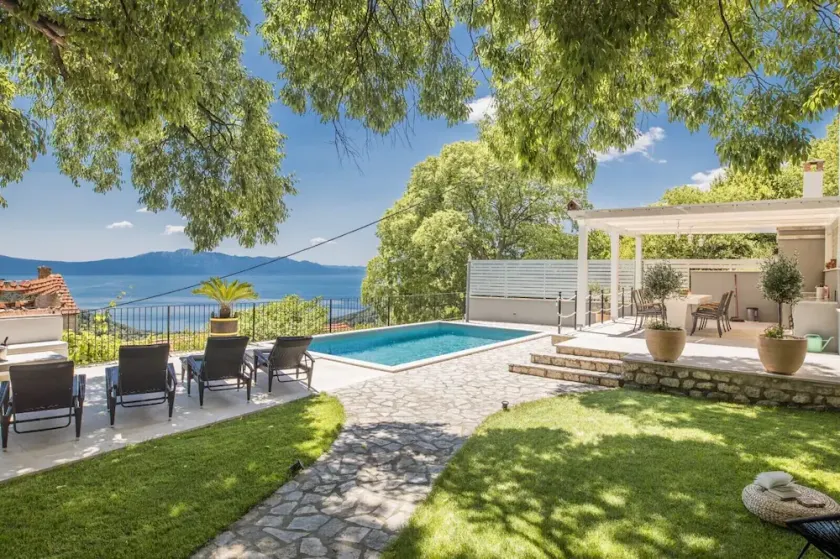 Villa med spektakulär utsikt över havet, 2 sovrum, pool - Image 1