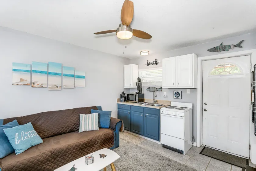 Quaint Tiny Home by the Bay - Boat Launch 1 Street Over - Image 1