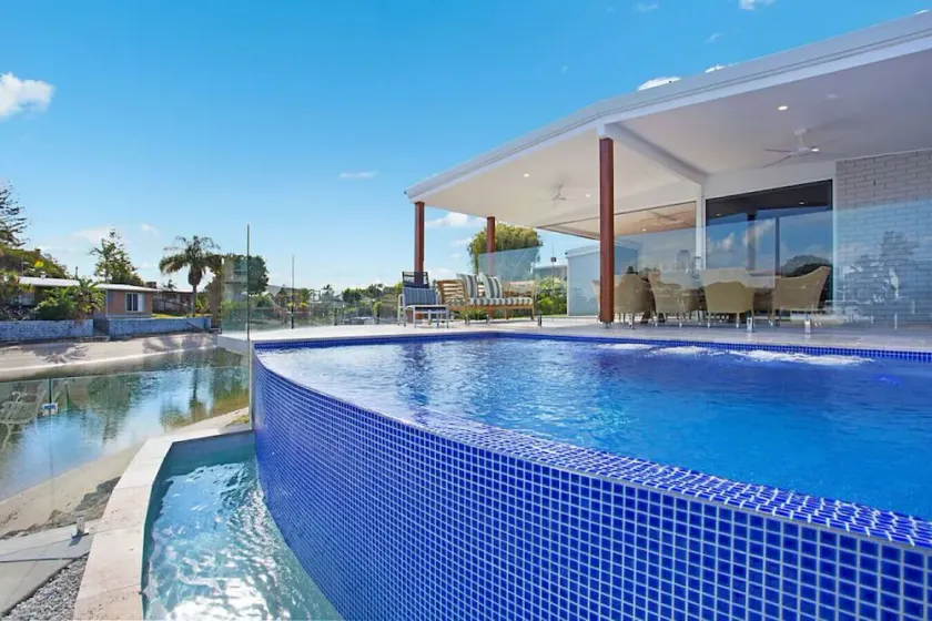 INCREDIBLE VALUE - Perfect for large families - Image 1