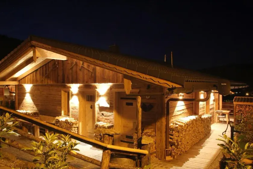 Einzigartige Ferienhütte mit Eigenem Wellnessbereich - Image 1