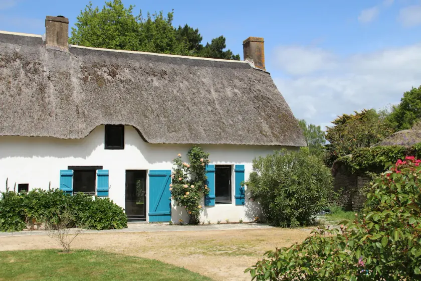 Pretty cottage between land and sea - Image 1