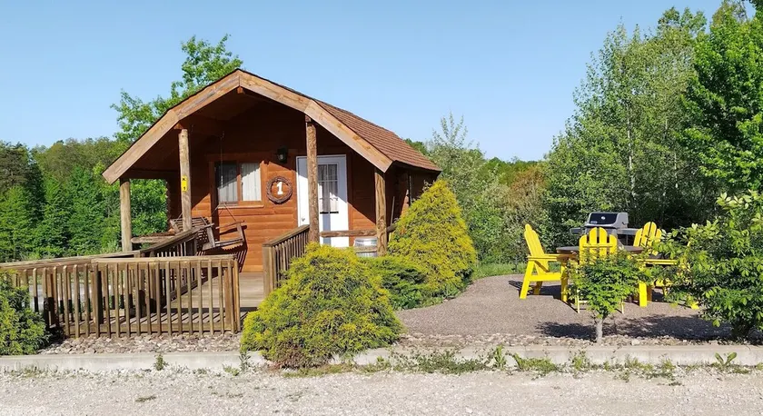 Cozy cabin hideaway #3 - Image 1