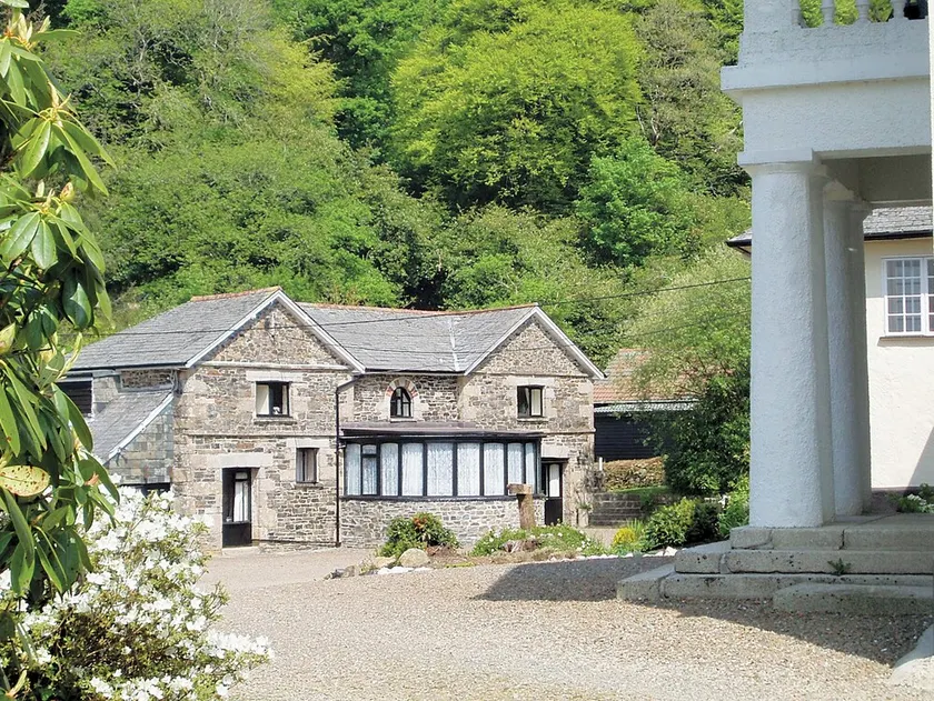 Rosecraddoc Manor - Coachman's - Image 1