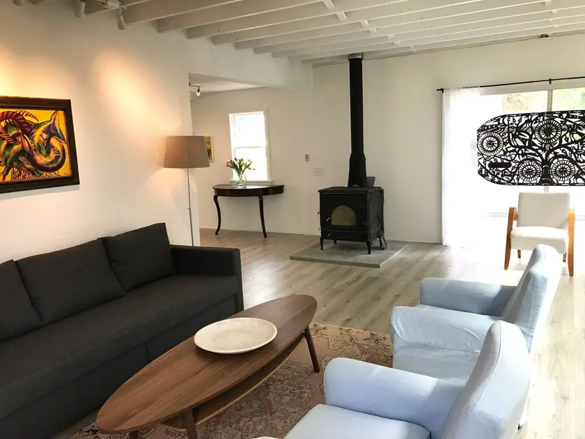 Dream Guesthouse - Künstlerversteck, cooler Country-Chic - Image 1
