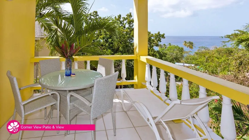 Corner View, with private sea-view terrace & full kitchen - Image 1