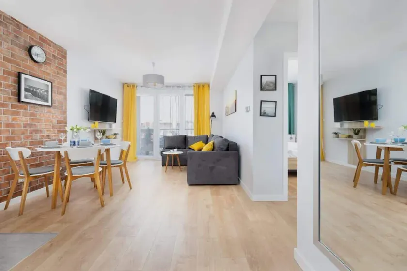 Appartement avec balcon | Piscine, Spa et Jacuzzi, à 100 m de la plage - Image 1