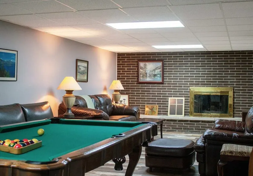Perfect for Family Gatherings and IU Sporting Events - Image 1