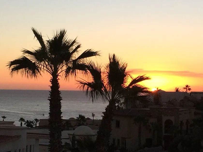 Marche de la plage, 2700 SF Villa dans Pedregal, Ocean View & Piscine chauffée - Image 1
