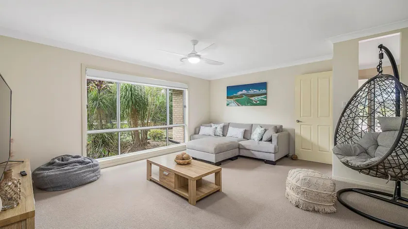 Iluka Breeze - Image 1