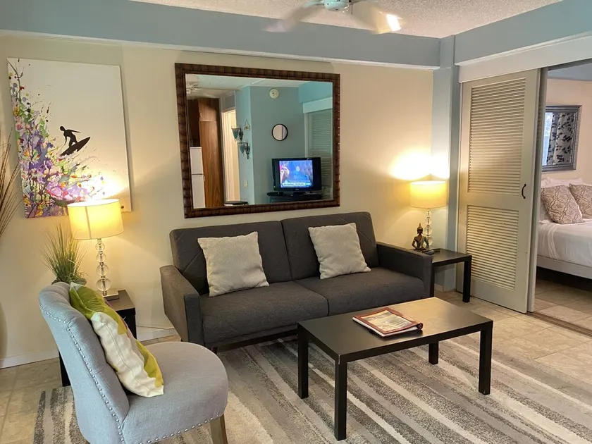 The Modern Suite -Waikiki Center Great Rates !! HK # 112 - Image 1