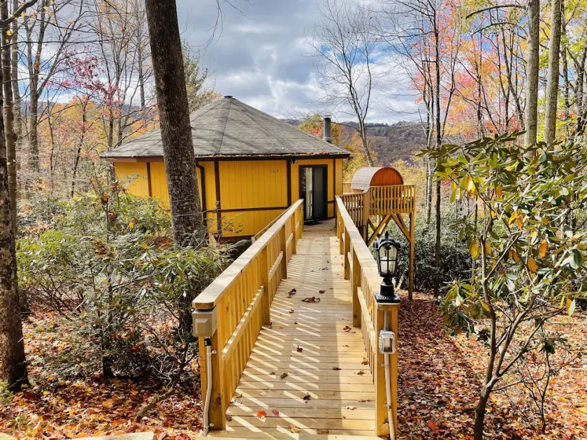 Cozy 2BR/2BR Cabin with Sauna near Ski Resort - Image 1