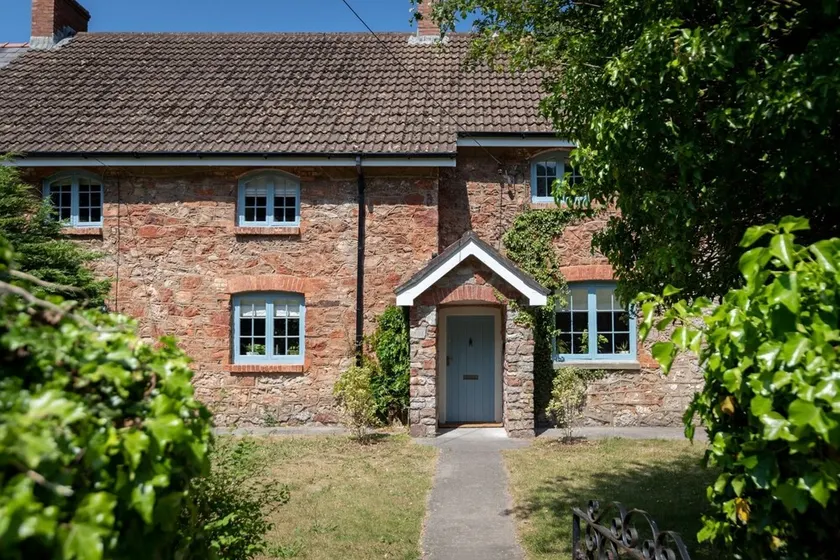 Teacher's Cottage - Image 1