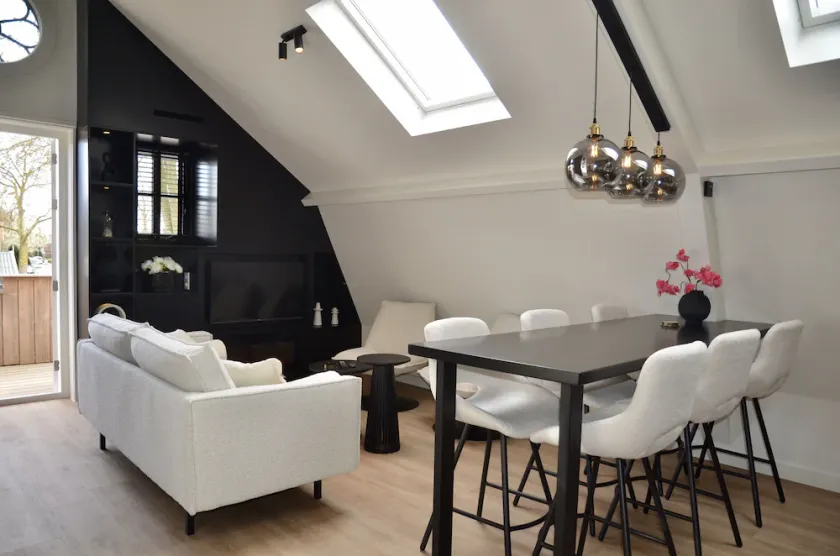 Wunderschöne und preiswerte Wohnung mit Dachterrasse. - Image 1