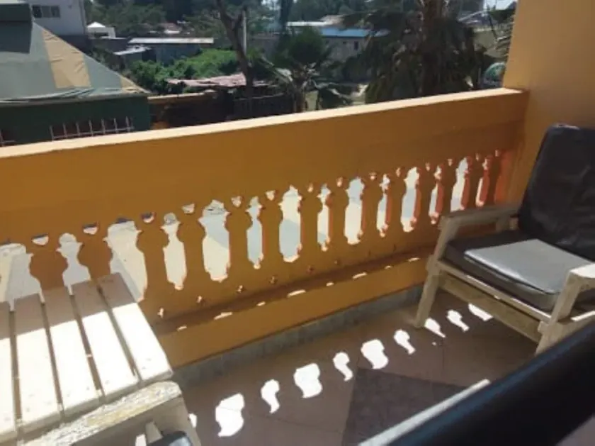 Ropaka Hotel - Image 1