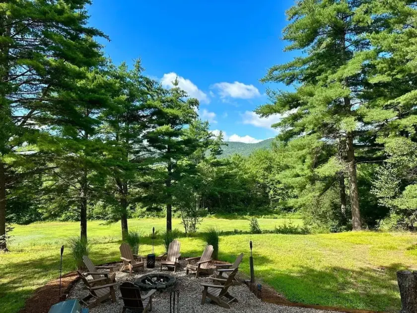 Beautiful property with Mountain View & privacy. Near trails, eateries & more! - Image 1