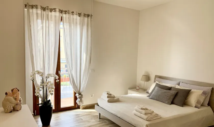 Lovely new studio flat with balcony located between Florence and Chianti area - Image 1