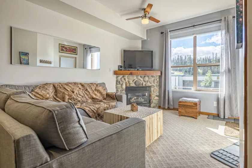 Ground Floor Creekside Condo perfect spot for your family - Pet Friendly! - Image 1
