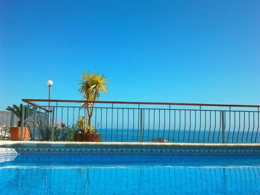 VILLA LA OLLA - Image 1