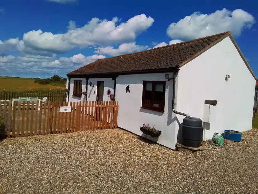 Paddock Bungalow - Image 1