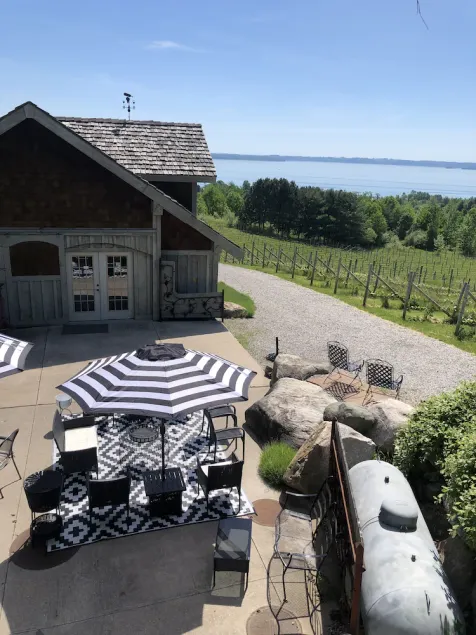 Live the Vineyard Life at The Grand View 2 @ Willow Winery - Image 1