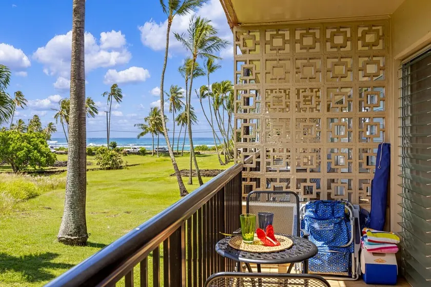 Prince Kuhio 235 - Ocean View Studio - Image 1