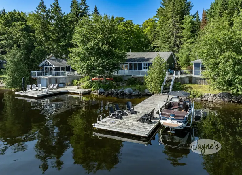 A Family Affair! Unique 3 cottage property on Lake Muskoka! - Image 1