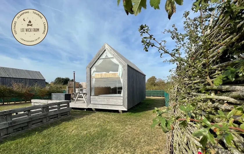 Lushna 1 Mezzanine at Lee Wick Farm Cottages & Glamping - Image 1