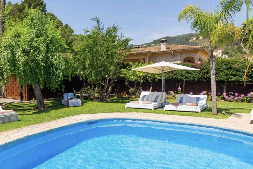 Elegant 4 bedroom villa in Mancor de la Vall - Image 1