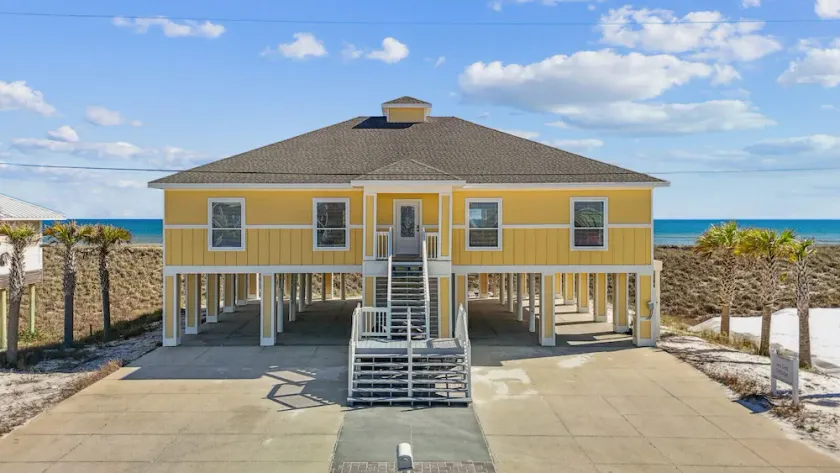 Sea Salt Cottage: Incroyable maison située sur la plage de Navarre. 13 personnes confortablement! - Image 1