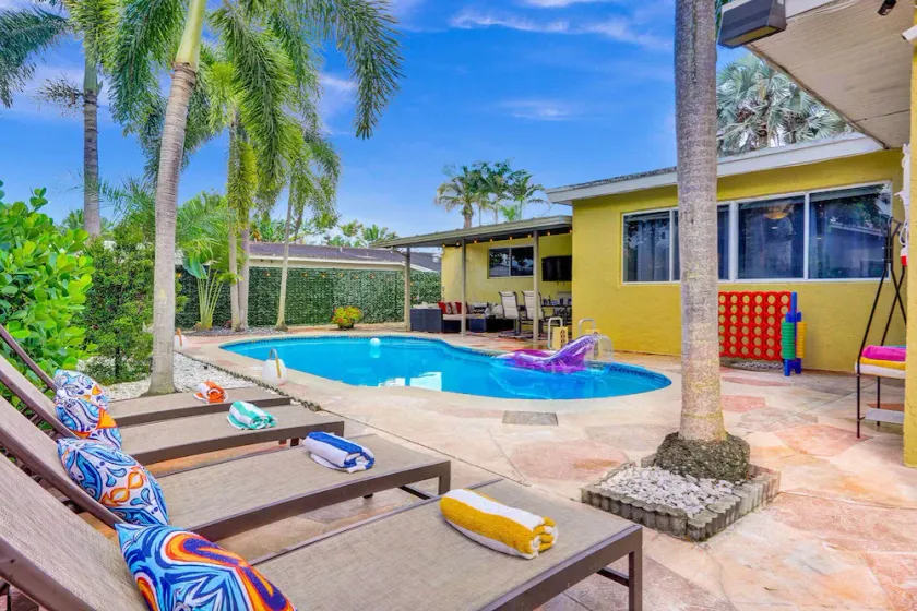 Family 5BD Villa~Heated Pool~Fire Pit - Image 1