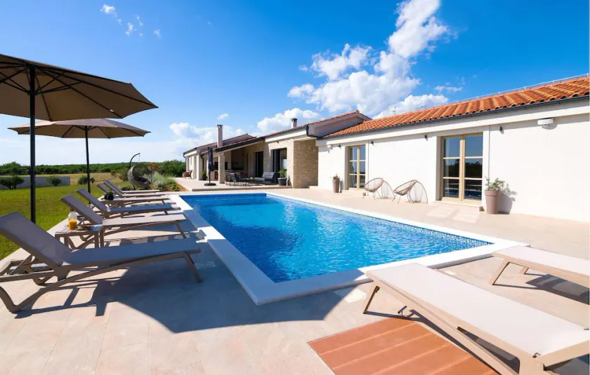 Gorgeous home in Visocane - Image 1
