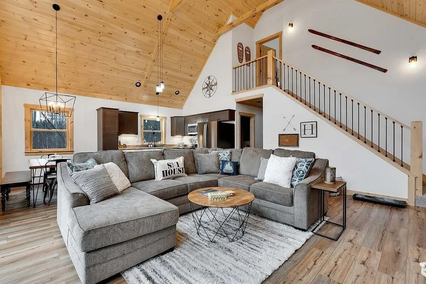 Paradise Valley Lodge - Image 1