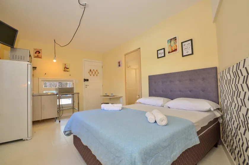 Fully equipped guesthouse with pool near UFSC and UDESC. - Image 1