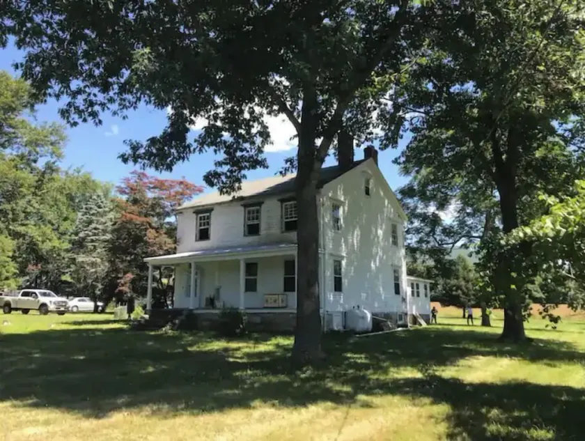 Historic 1874 Farm House at Foot of Gunks - Image 1