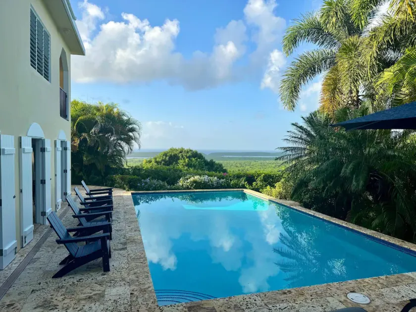 Luxury Villa with Private Pool and Spectacular Sea Views - Image 1