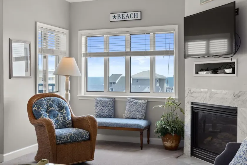 Avalon 507 3 Bedroom Condo by RedAwning - Image 1