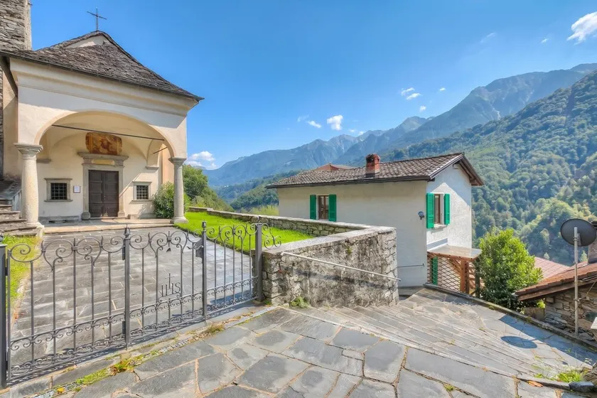 La Canonica Centovalli with Balconies and Garden - Happy Rentals - Image 1