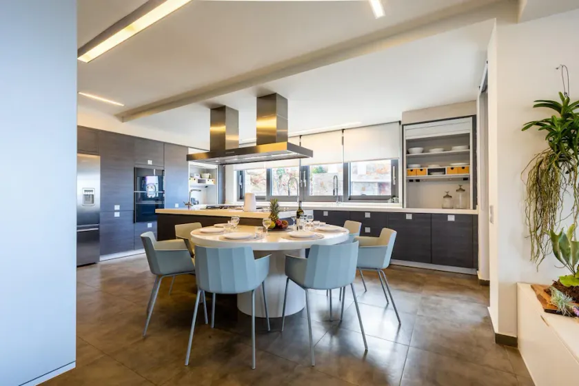Blue Horizon Villa - Image 1