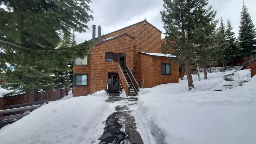 Walk to ski runs - condo with loft & access to Tahoe Donner 5-star amenities - Image 1