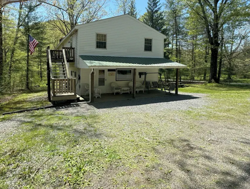 Lexington Camp – A Warm, Welcoming Cabin in the Heart of Pine Creek Valley - Image 1