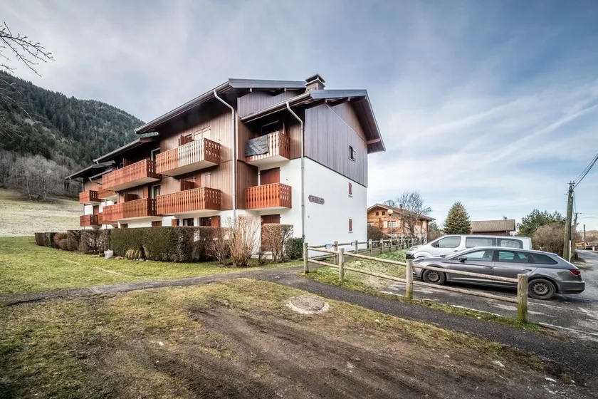 Ferienwohnung \"Bernex - 3 Personnes\" mit Bergblick und Privater Terrasse - Image 1