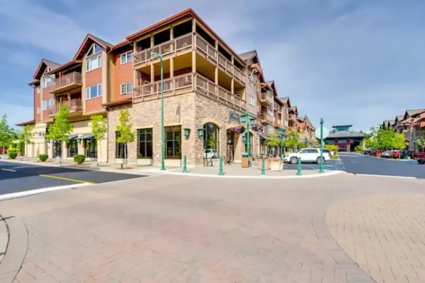Coeur d Alene Riverstone Retreat - Image 1